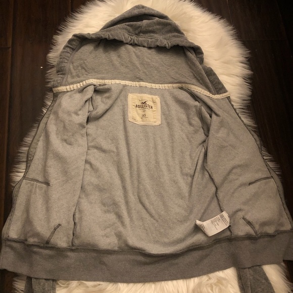 Sweater/jacket - Picture 2 of 3